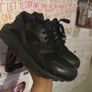 Nike shoes in mint condition